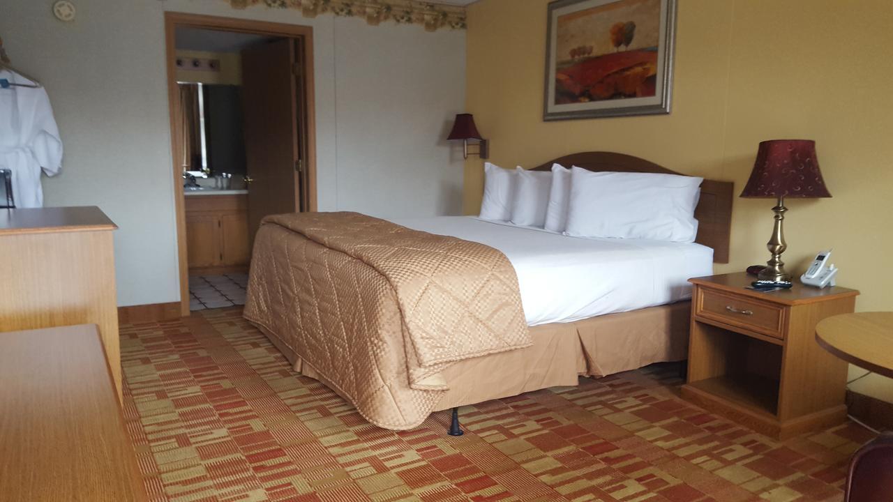 Baldknobbers Motor Inn Branson Exterior photo