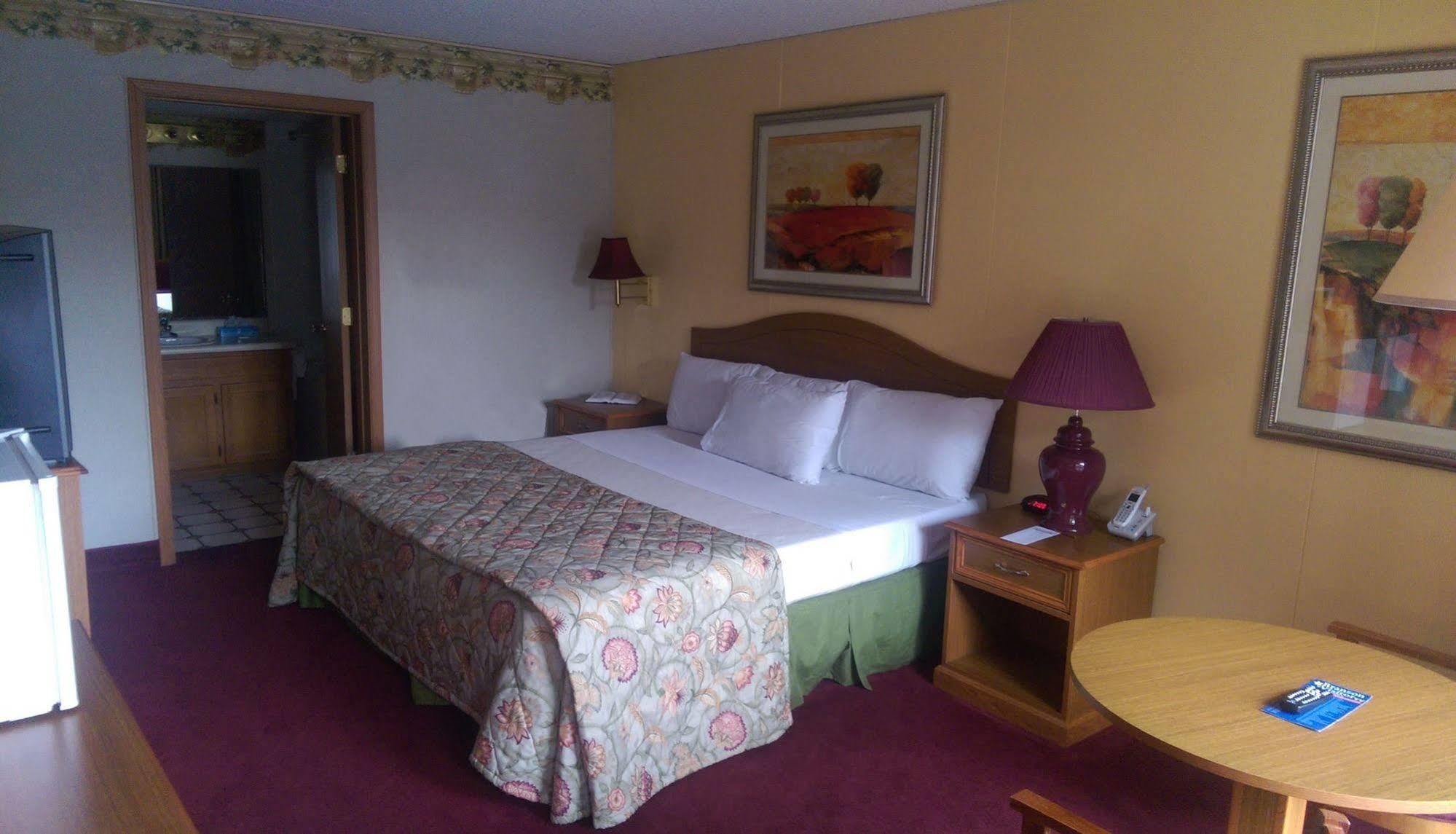 Baldknobbers Motor Inn Branson Exterior photo